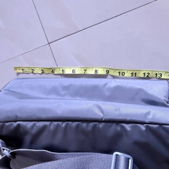 Skip Hop Taupe Diaper Bag - Picture 10 of 16